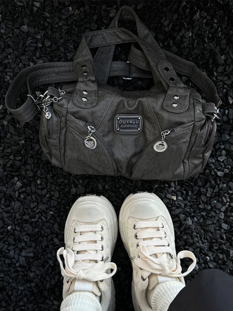 クラシックY2Kレトロ多ポケットバッグ