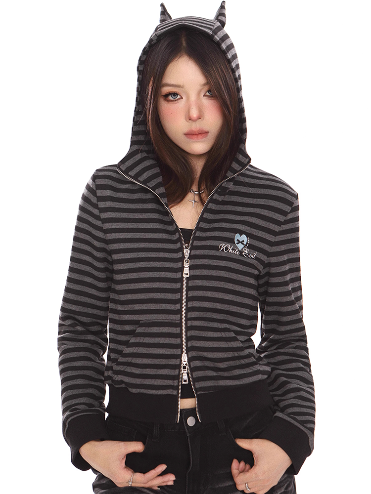 かわいい耳付きのボーダーパーカー