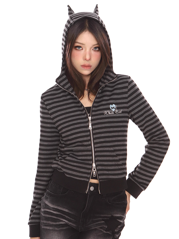 かわいい耳付きのボーダーパーカー