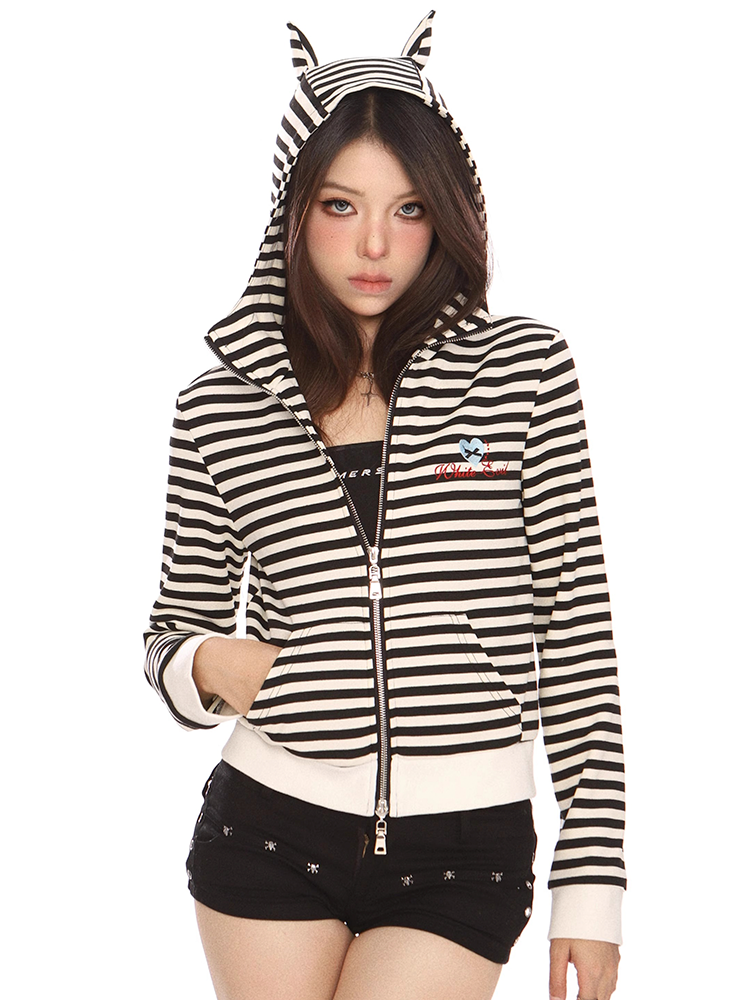 かわいい耳付きのボーダーパーカー