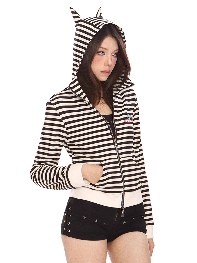 かわいい耳付きのボーダーパーカー