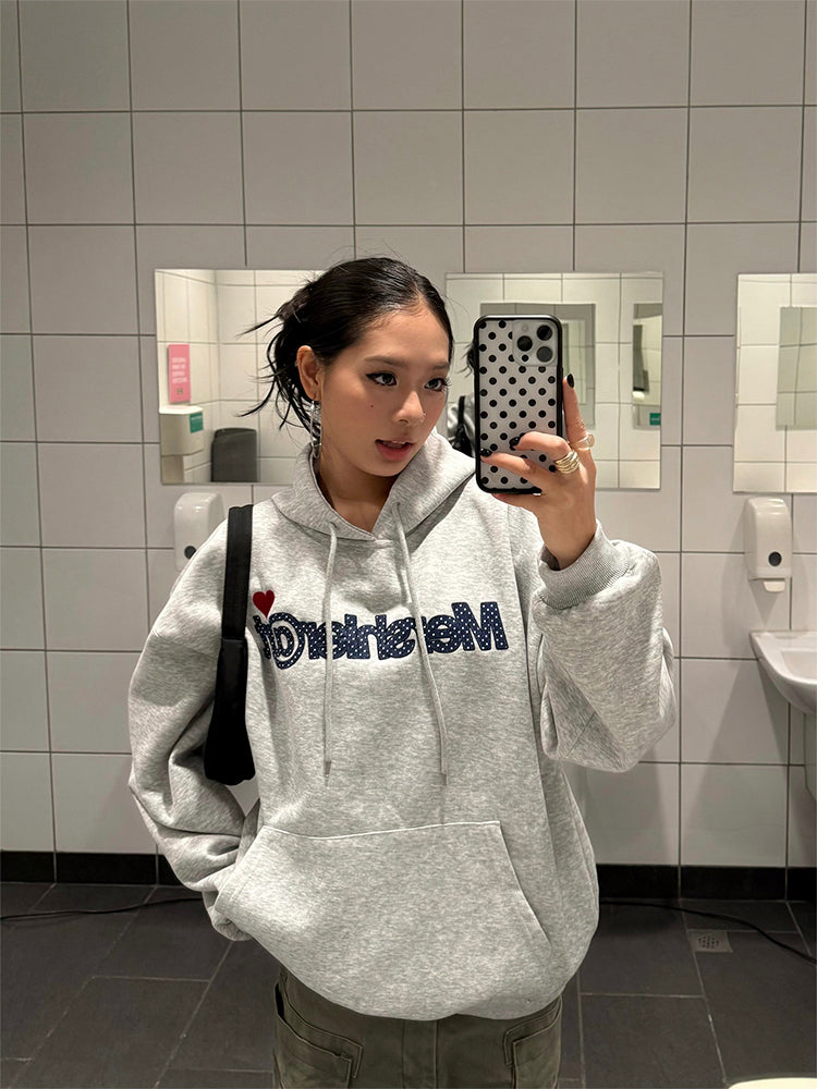 アメリカンヴィンテージ風のビリヤードドット柄刺繍入りフード付きパーカー