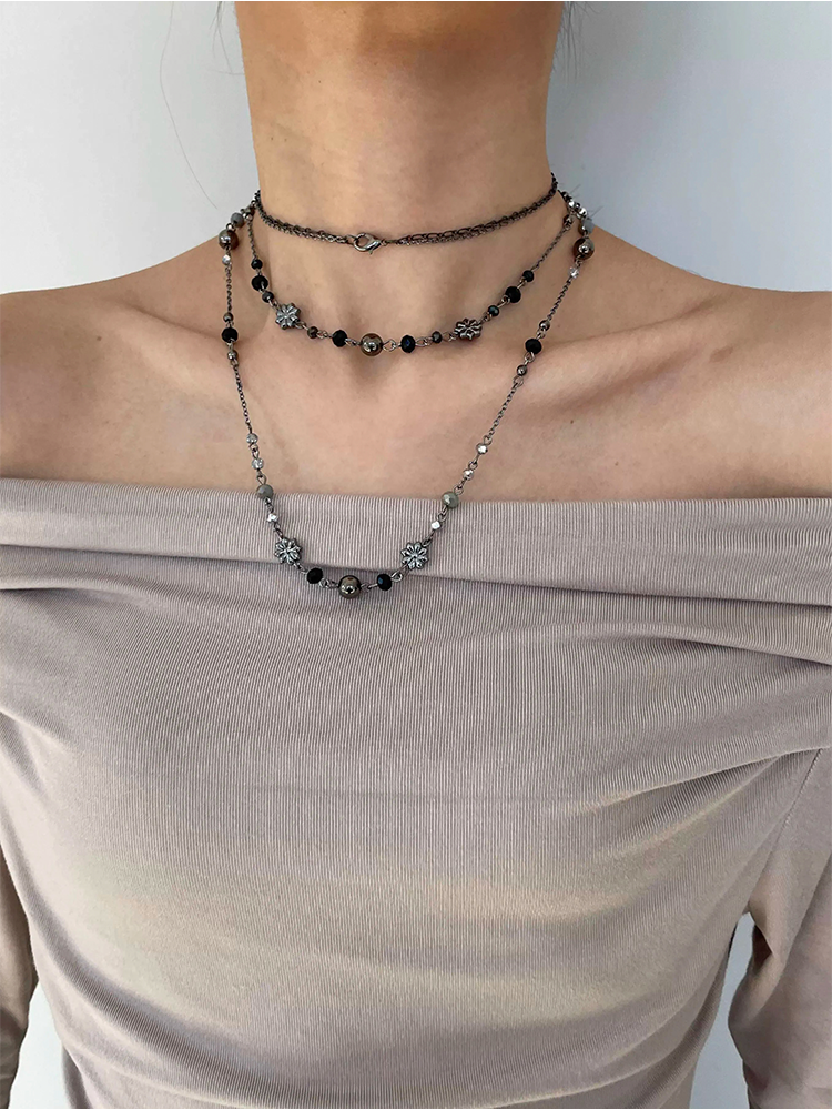 Grey beaded multi-layered choker
