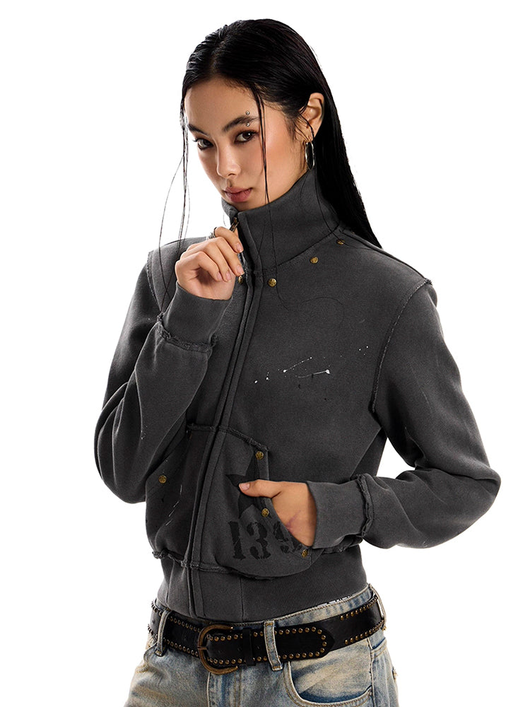 スタッズ付きショート丈パーカー