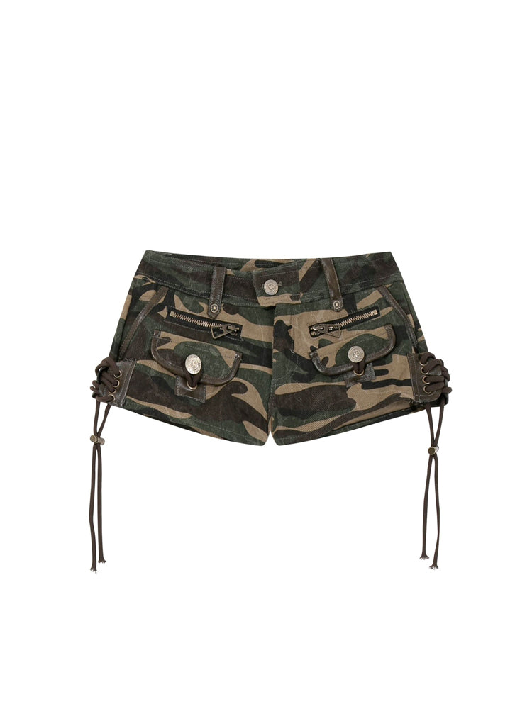 ギャル風のウォッシュドデニム超ショートパンツ