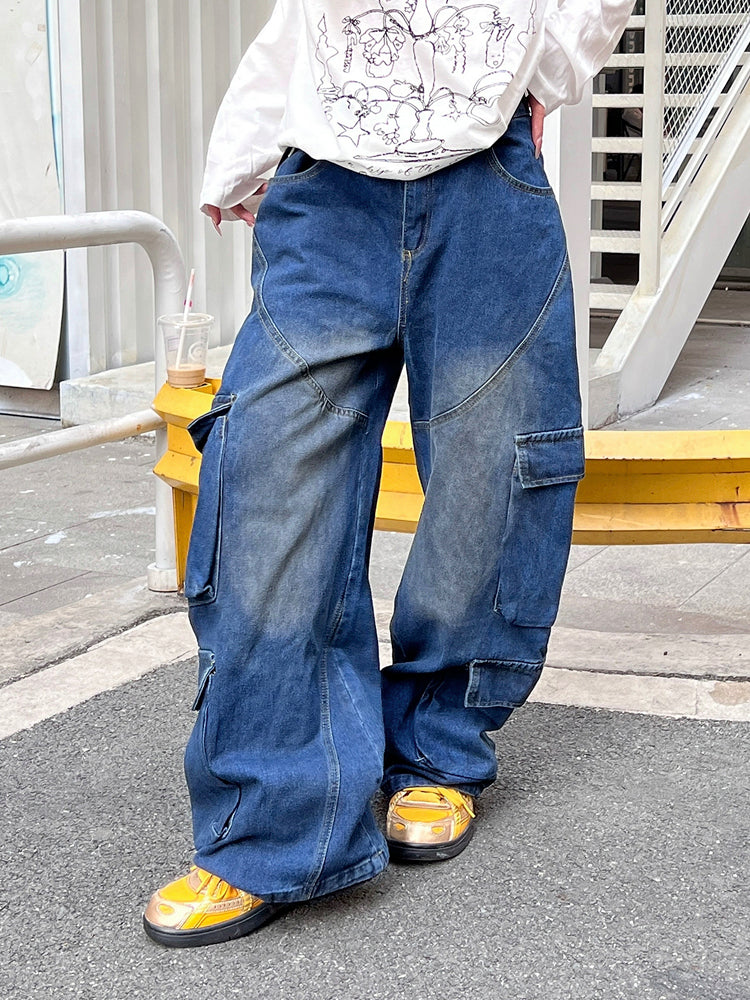 ストリートスタイルのカジュアルジーンズ