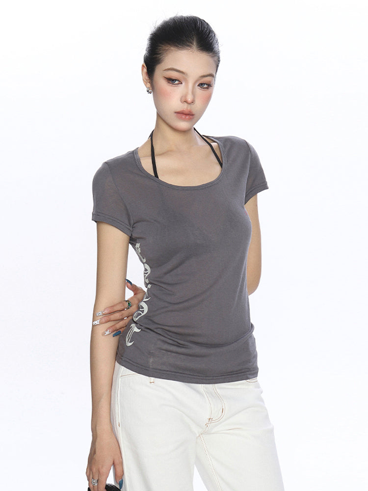 通気性抜群のUネック半袖Tシャツ