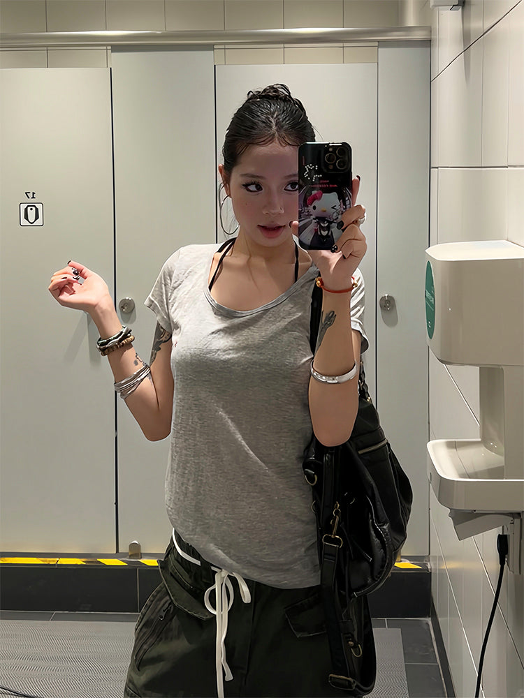 通気性抜群のUネック半袖Tシャツ