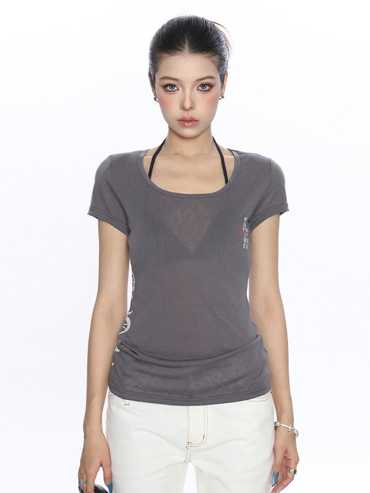 通気性抜群のUネック半袖Tシャツ