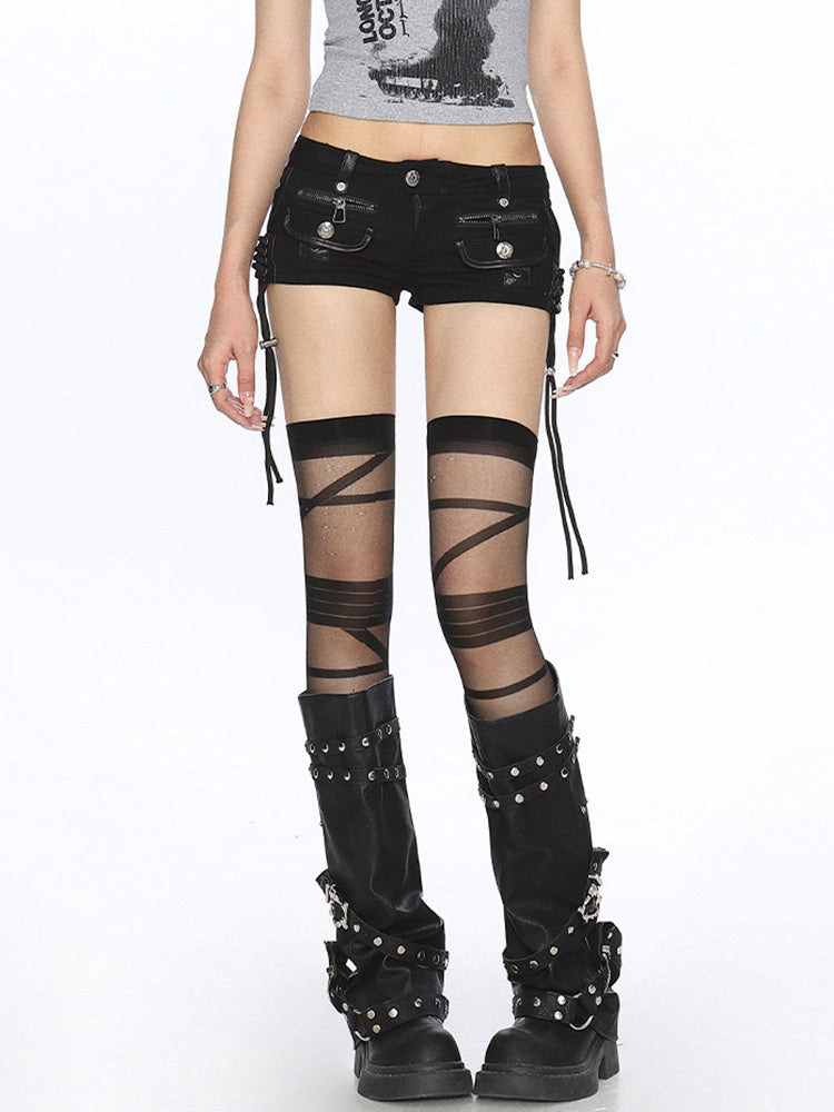 ギャル風のウォッシュドデニム超ショートパンツ