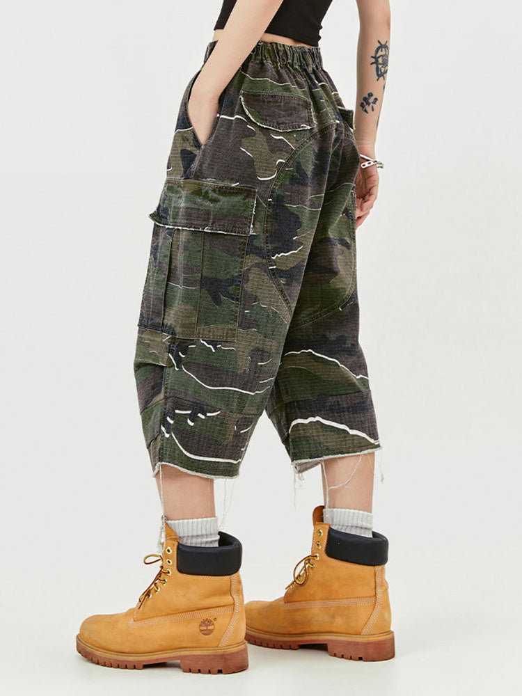 Camouflage work style cropped pants