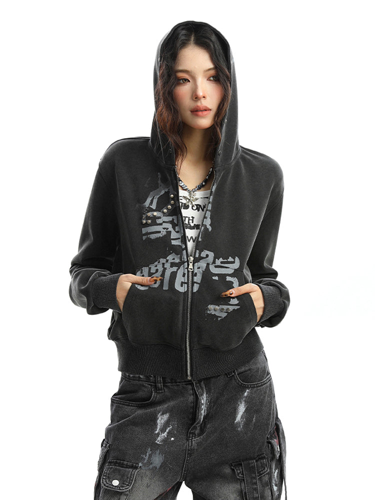 スタッズ＆グラフィティショート丈フード付きスウェット