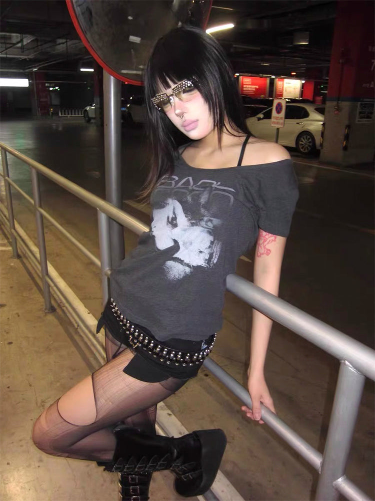 Y2KサブカルスリムTシャツ